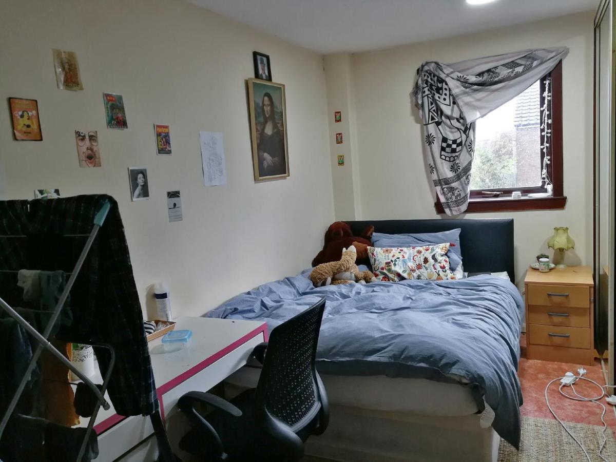 Guest House Private Room Near Glasgow City Centre Buitenkant foto