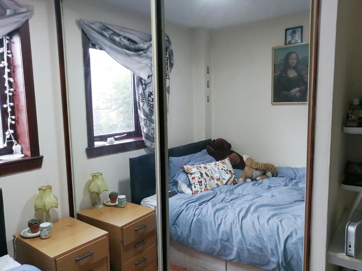 Guest House Private Room Near Glasgow City Centre Buitenkant foto