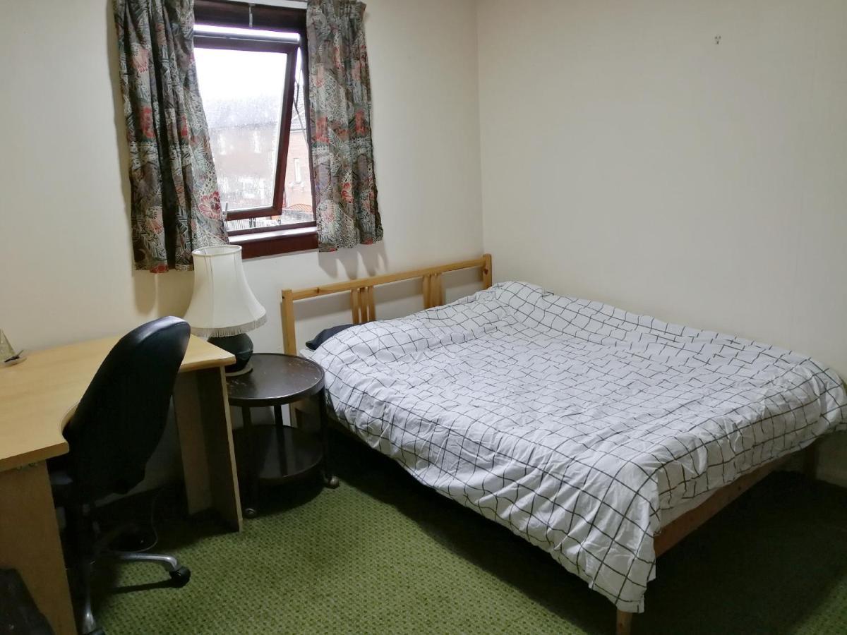 Guest House Private Room Near Glasgow City Centre Buitenkant foto