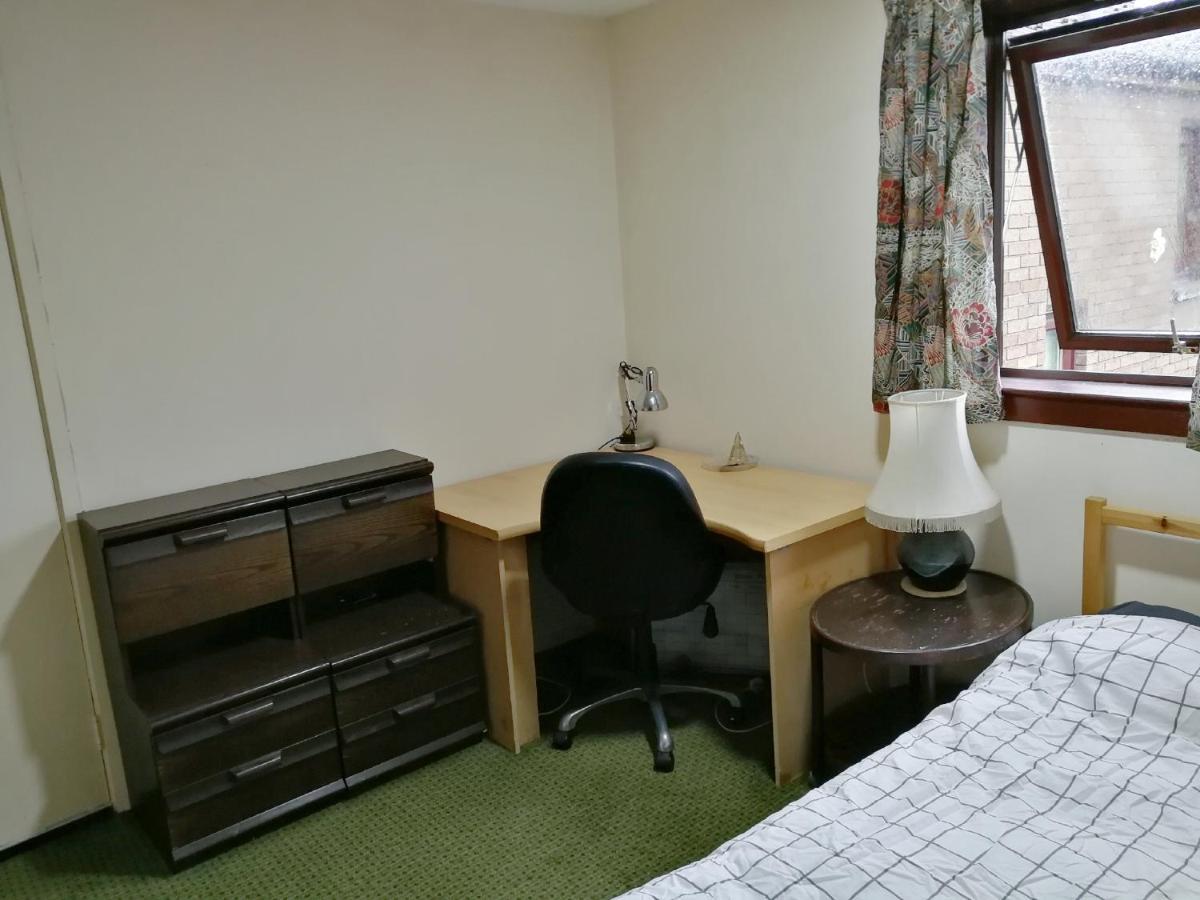 Guest House Private Room Near Glasgow City Centre Buitenkant foto